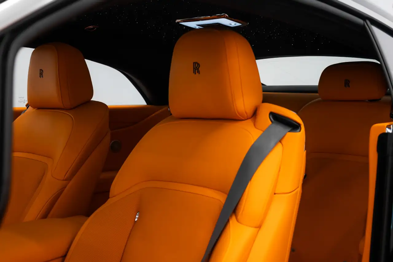 Rolls-Royce Spectre снимка Rolls-Royce Spectre