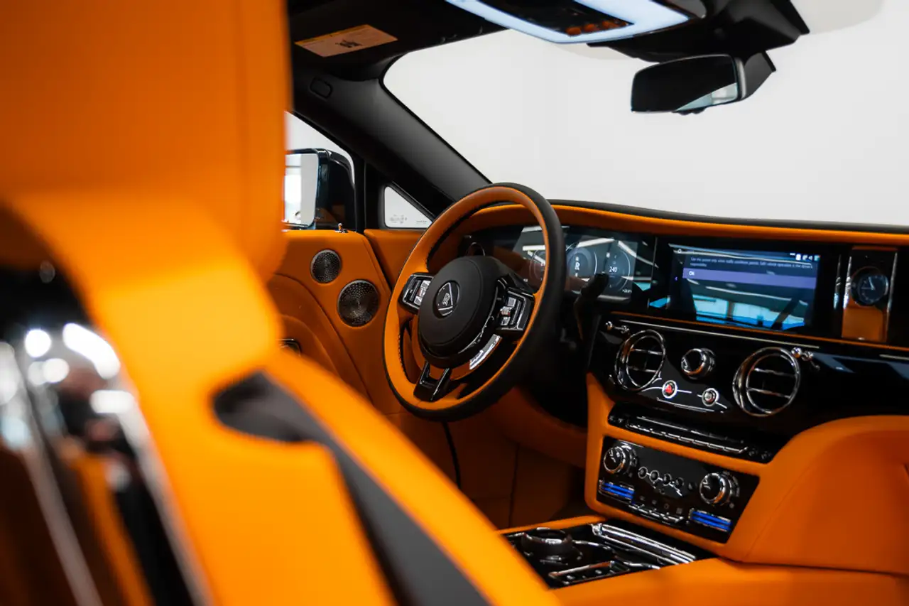 Rolls-Royce Spectre снимка Rolls-Royce Spectre