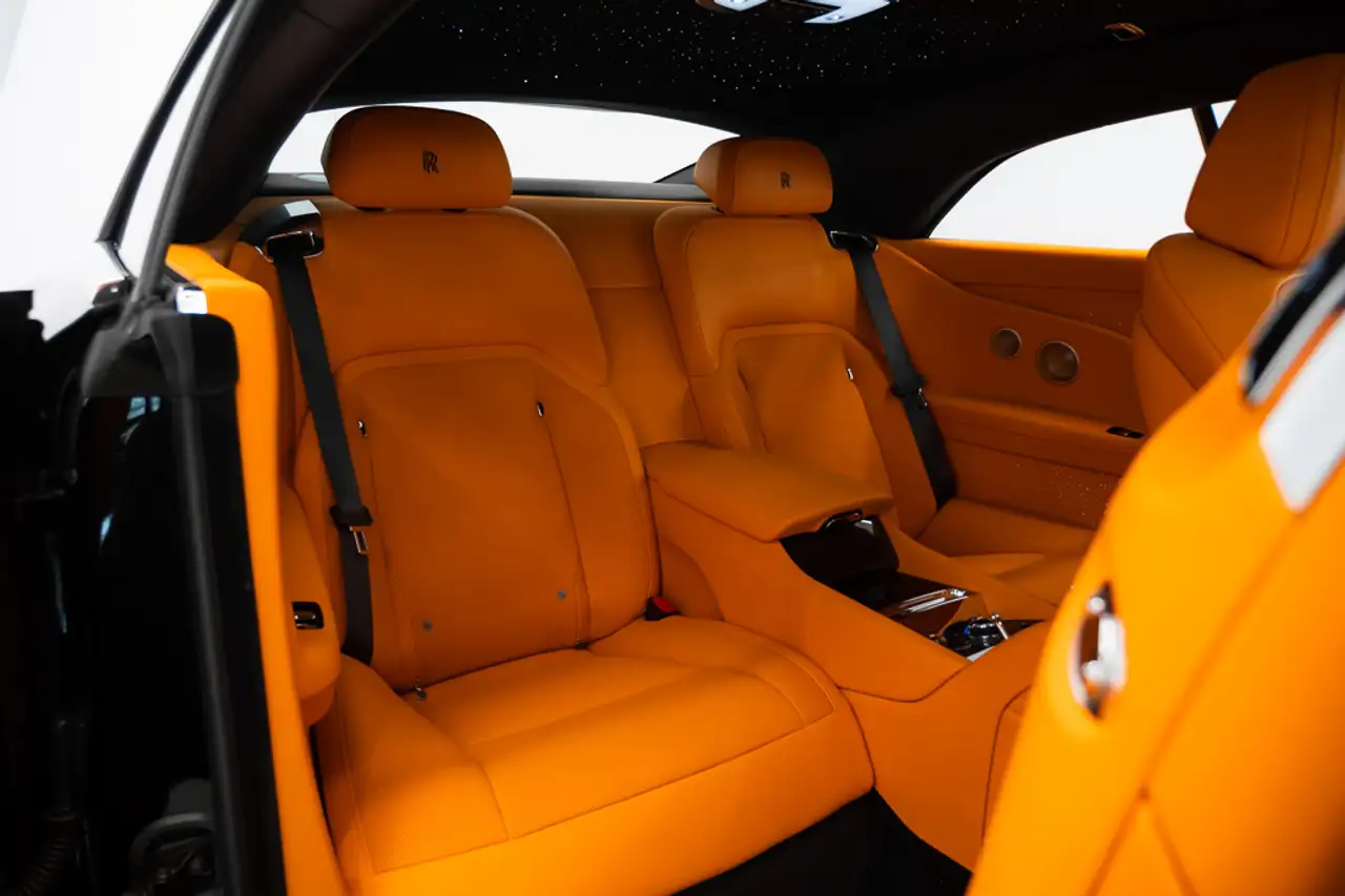 Rolls-Royce Spectre снимка Rolls-Royce Spectre