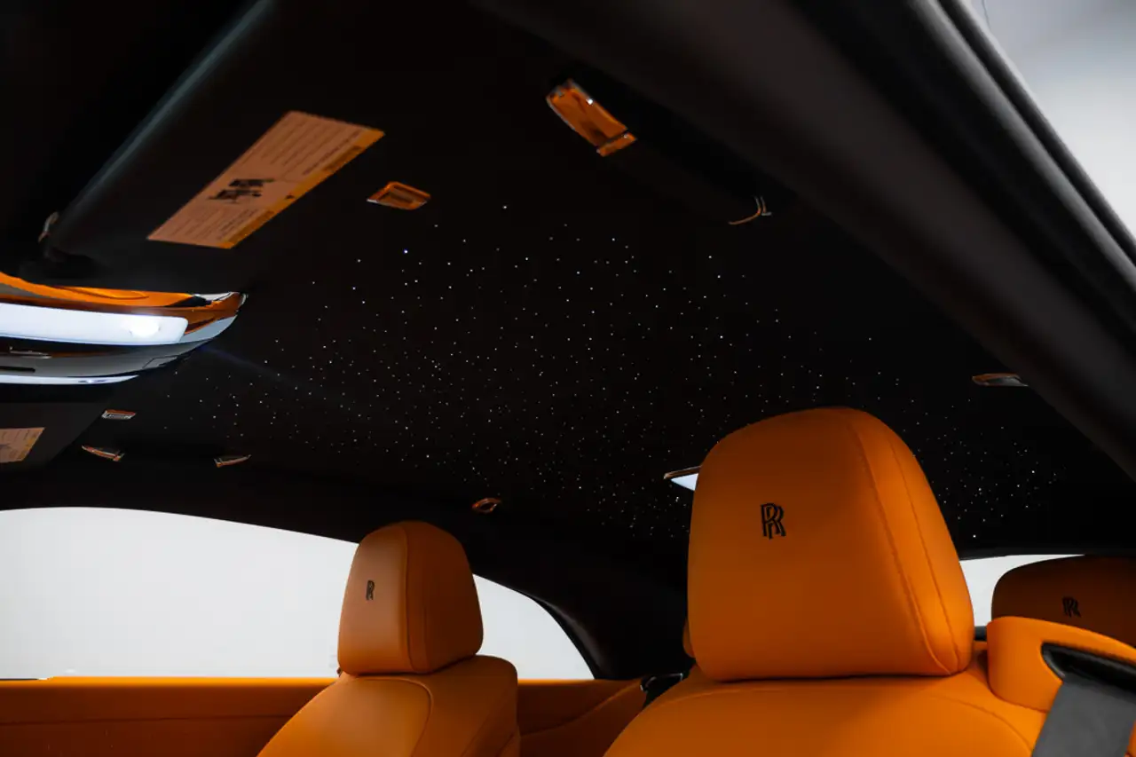 Rolls-Royce Spectre снимка Rolls-Royce Spectre