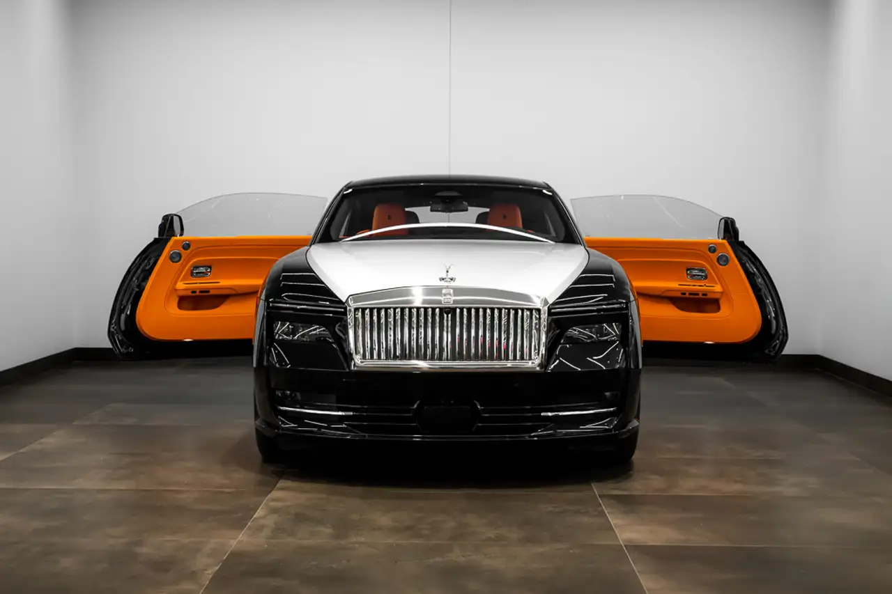 Rolls-Royce Spectre снимка Rolls-Royce Spectre