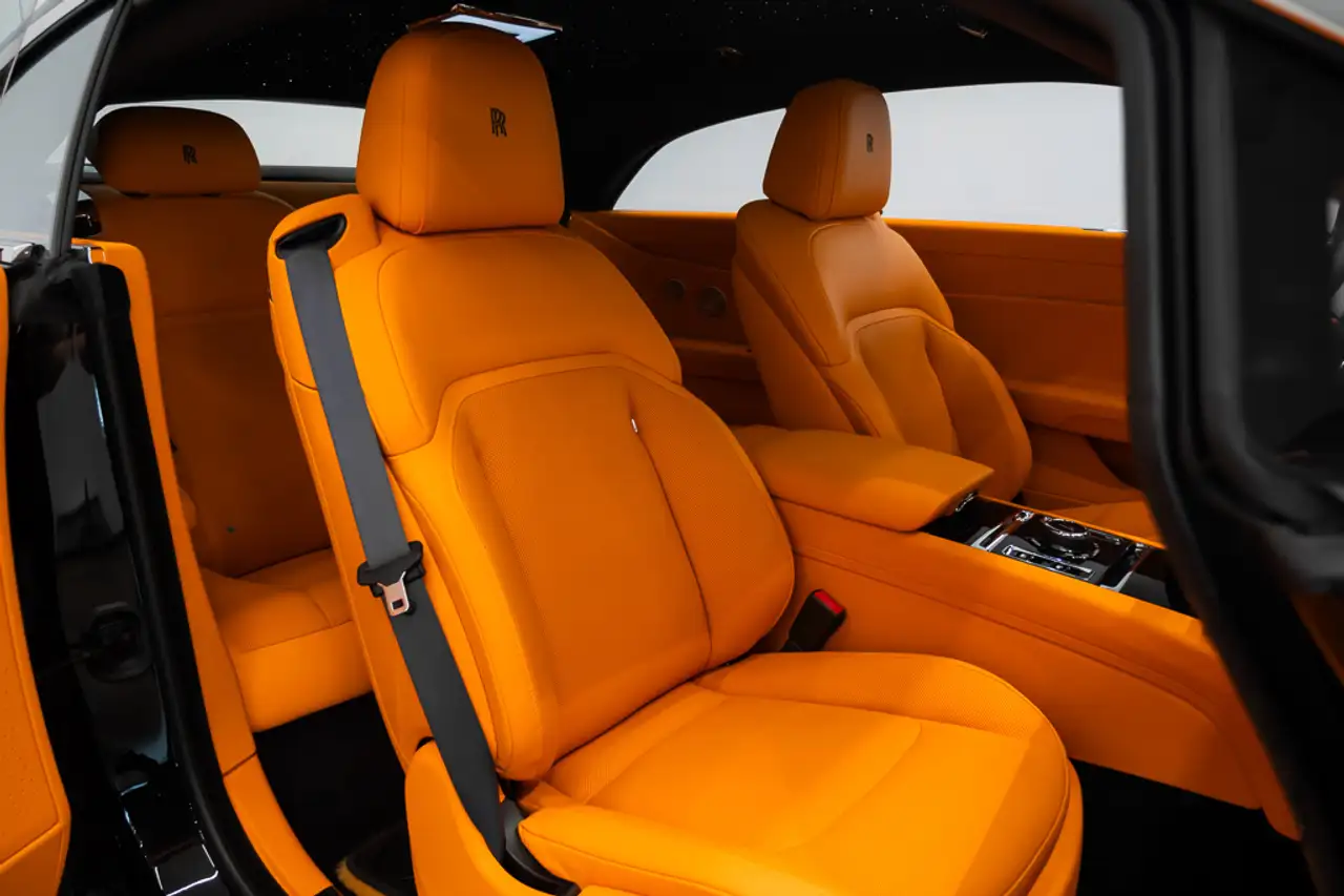 Rolls-Royce Spectre снимка Rolls-Royce Spectre