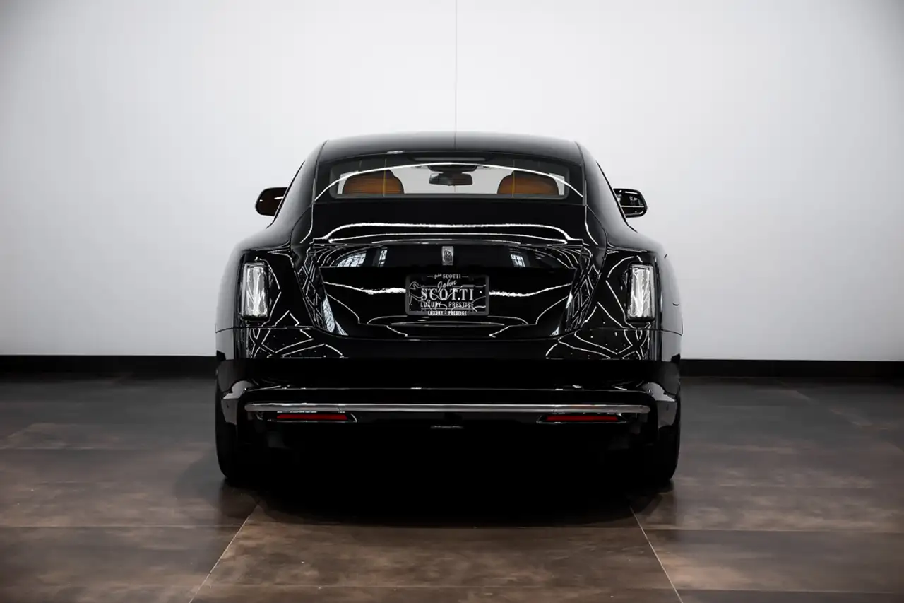 Rolls-Royce Spectre снимка Rolls-Royce Spectre