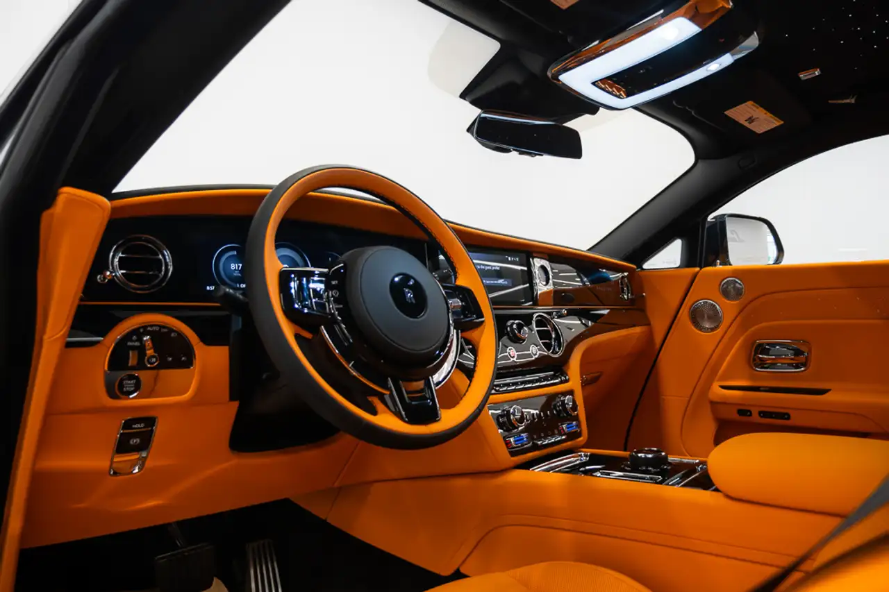 Rolls-Royce Spectre снимка Rolls-Royce Spectre