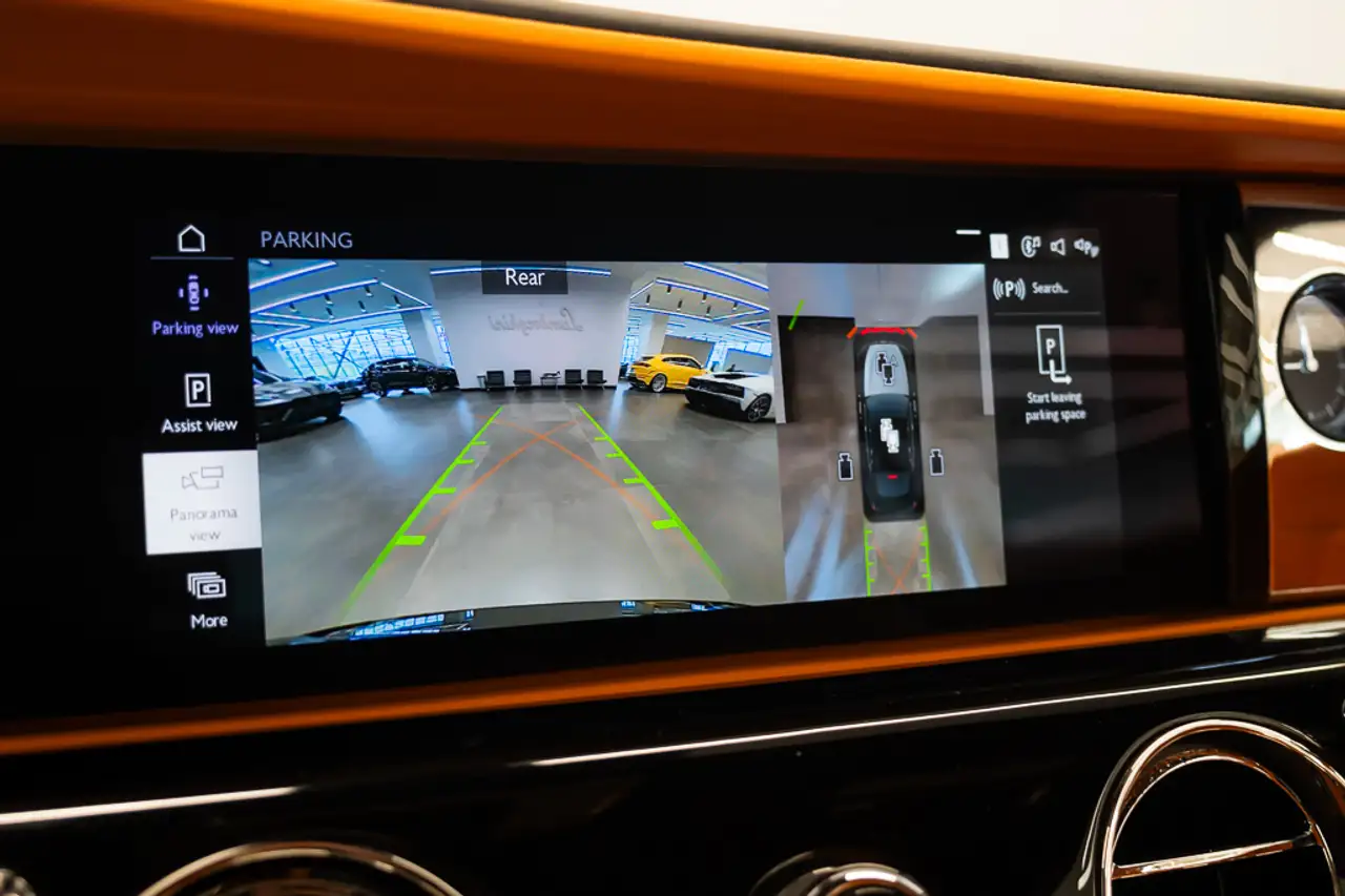 Rolls-Royce Spectre снимка Rolls-Royce Spectre