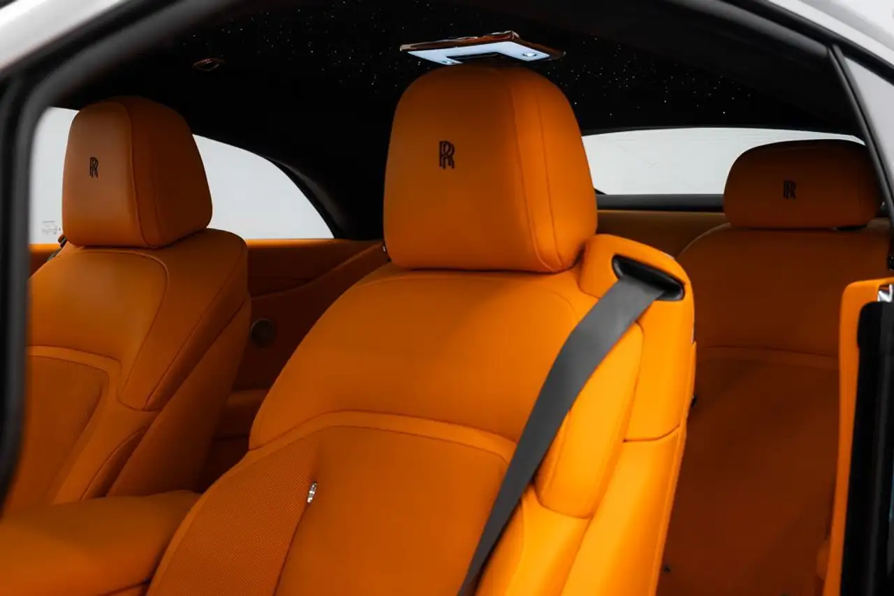 Rolls-Royce Spectre снимка Rolls-Royce Spectre