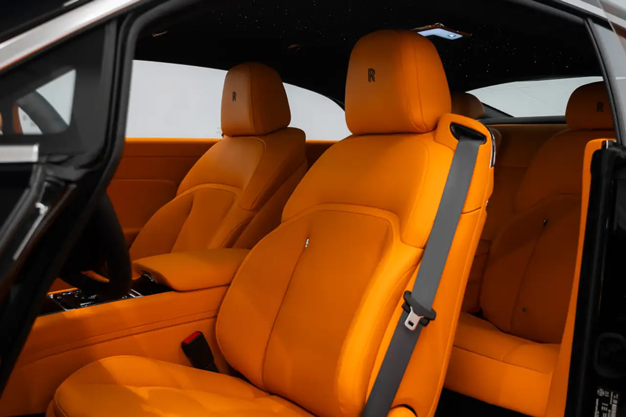 Rolls-Royce Spectre снимка Rolls-Royce Spectre