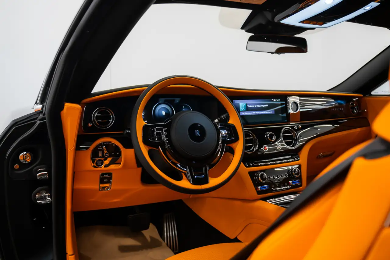 Rolls-Royce Spectre снимка Rolls-Royce Spectre