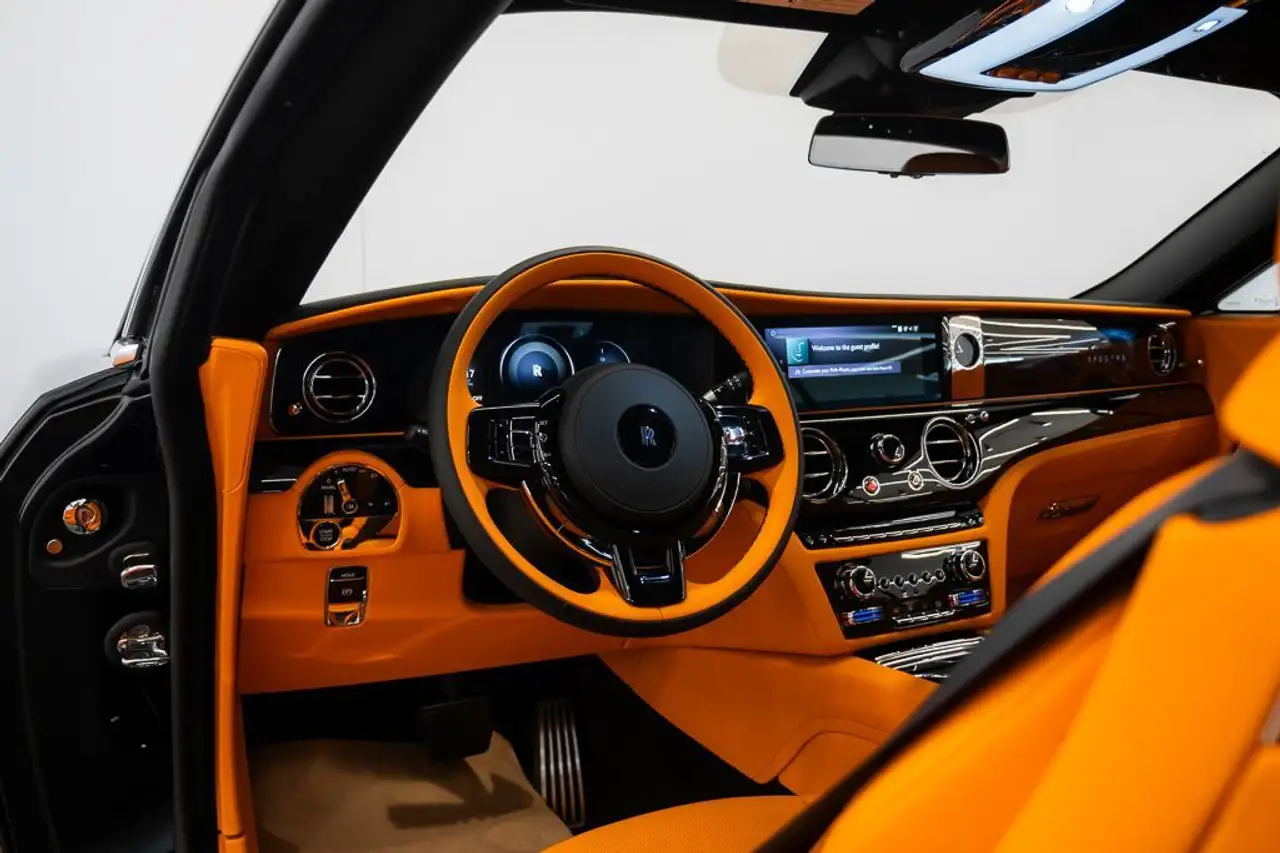 Rolls-Royce Spectre снимка Rolls-Royce Spectre