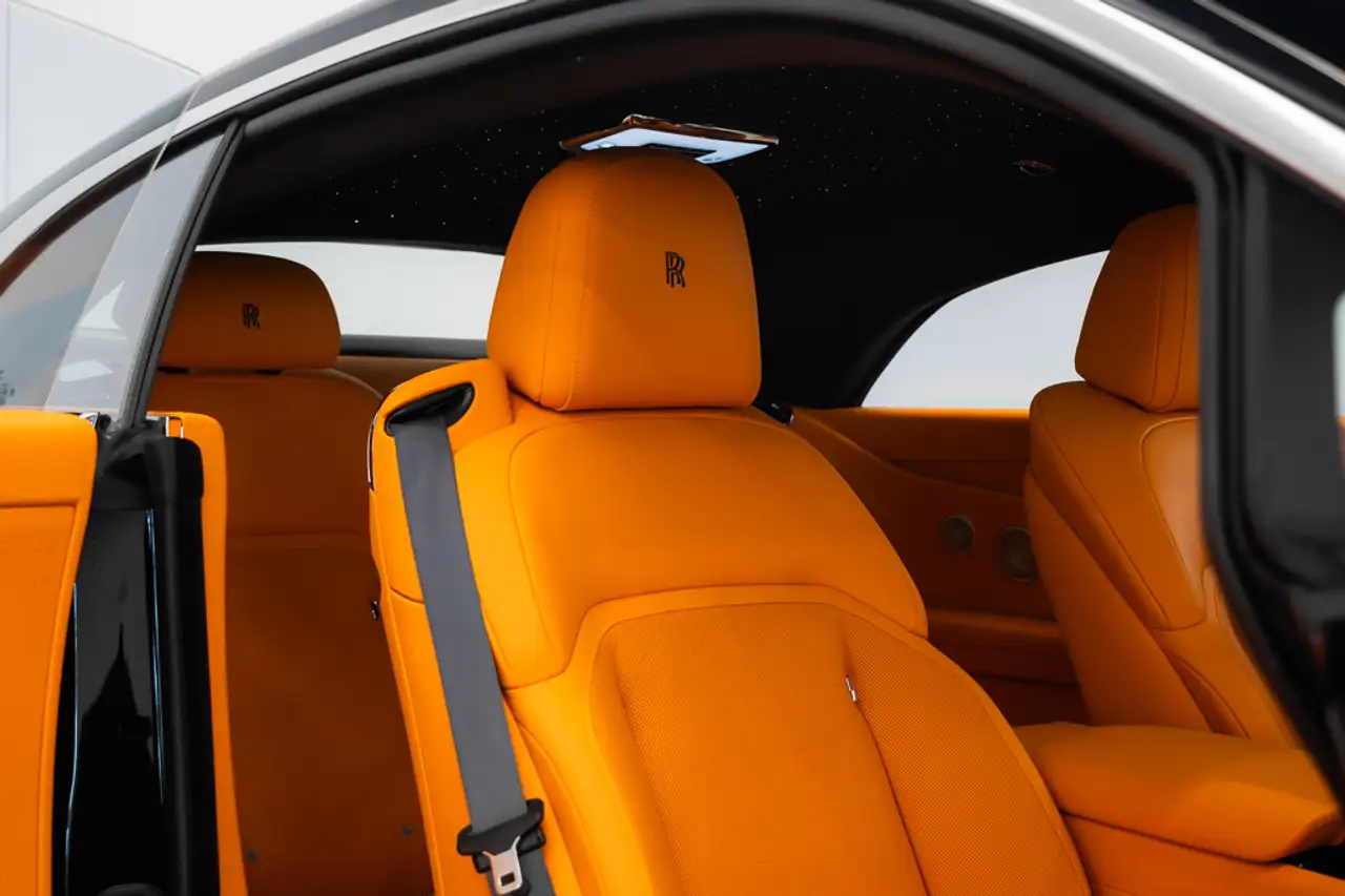 Rolls-Royce Spectre снимка Rolls-Royce Spectre