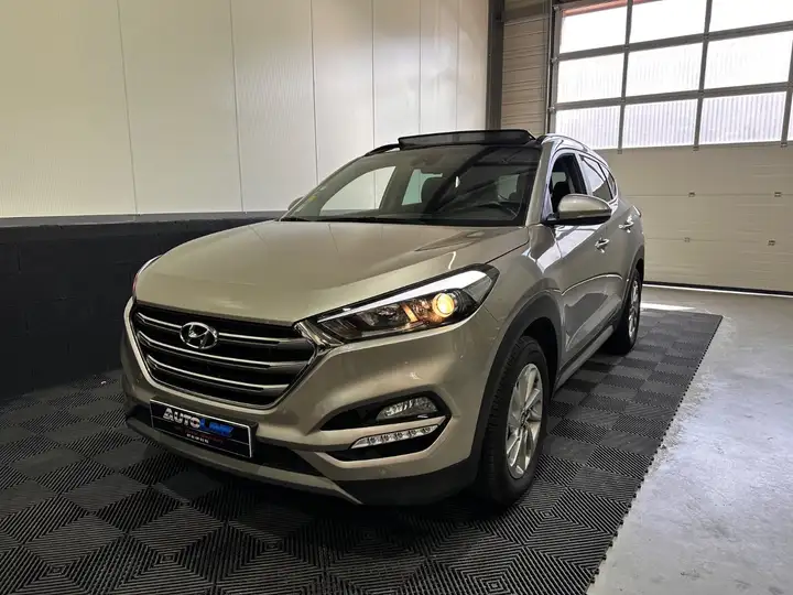 Hyundai TUCSON 1.7 CRDi 115 2WD Intuitive/Garantie 12 mois/Toit ouvrant/ entretien OK