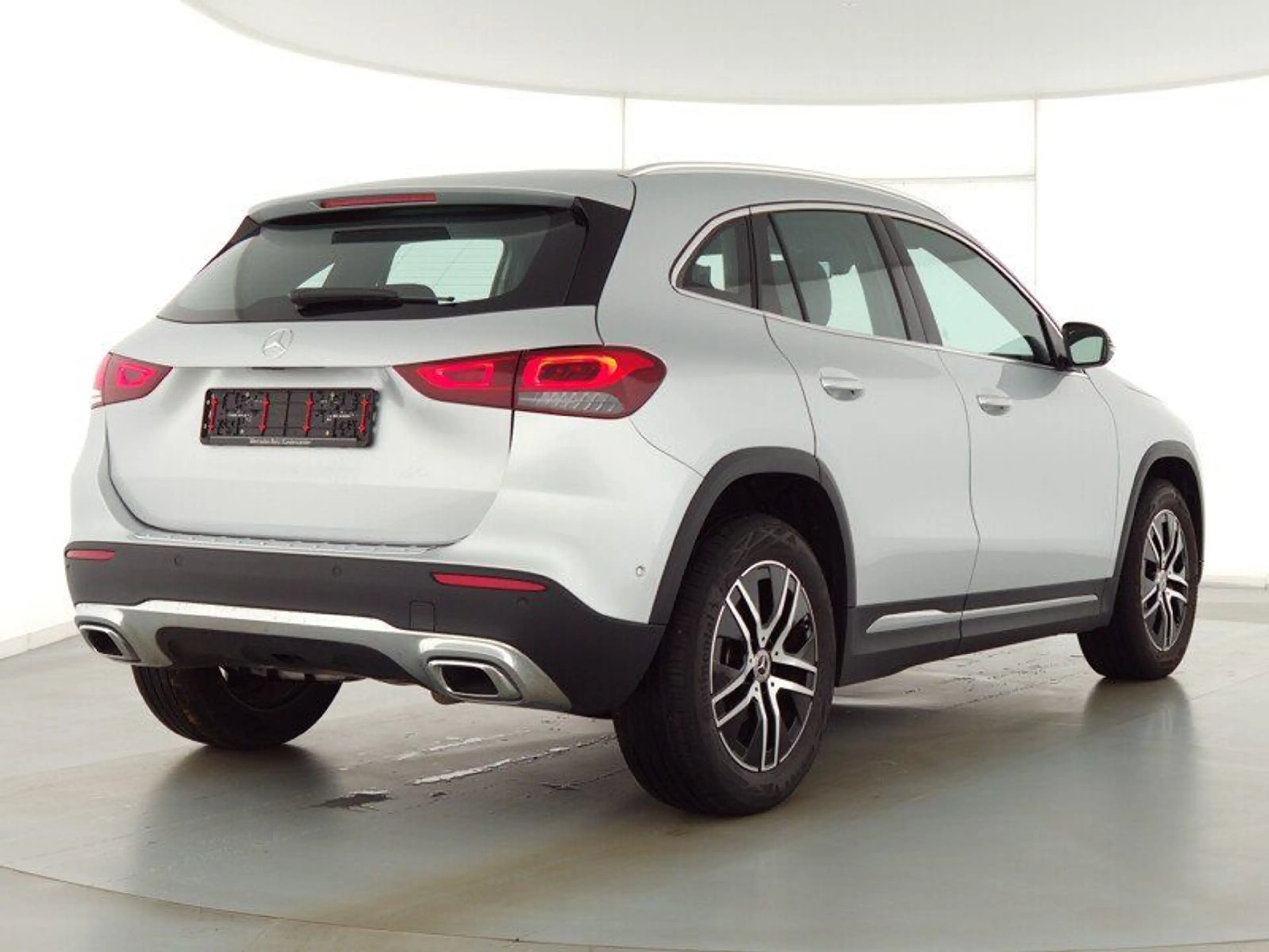 Mercedes-Benz GLA 180 d Progressive MBUX/Business/Kamera/AHK — photo 2