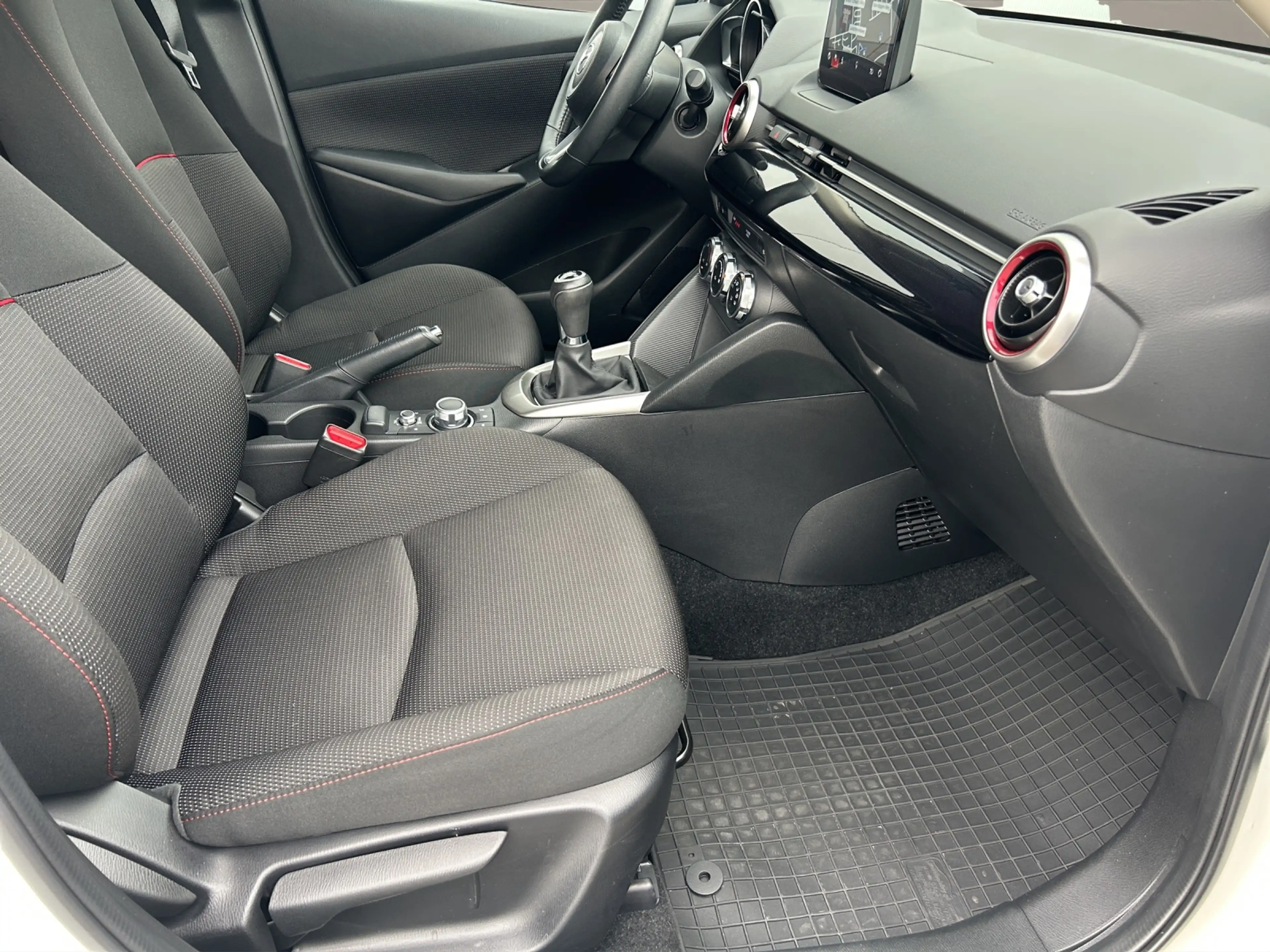 Mazda 2 1.5 Homura AHK LM SITZH. — photo 13