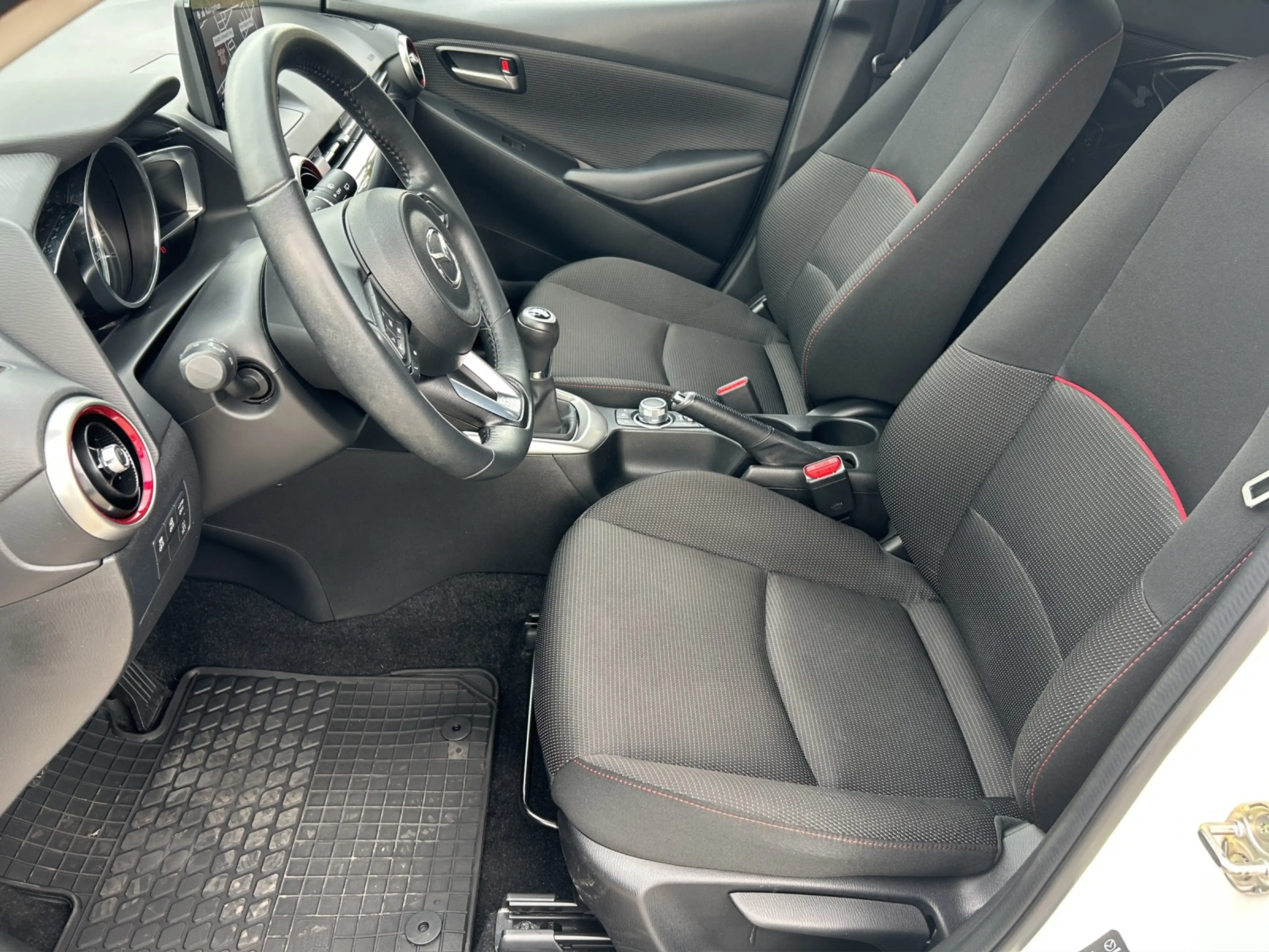 Mazda 2 1.5 Homura AHK LM SITZH. — photo 7