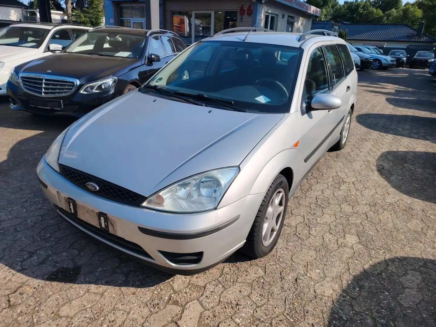 Ford Focus 1.6 Ambiente / Klimaanlage / Silber - 1
