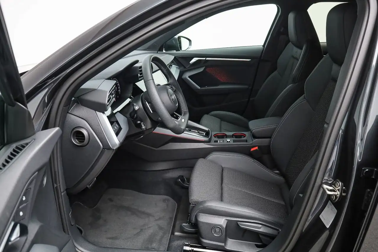 Audi A3 TFSI CARPLAY*LED*KOMFORT*BUSINESS*1 8