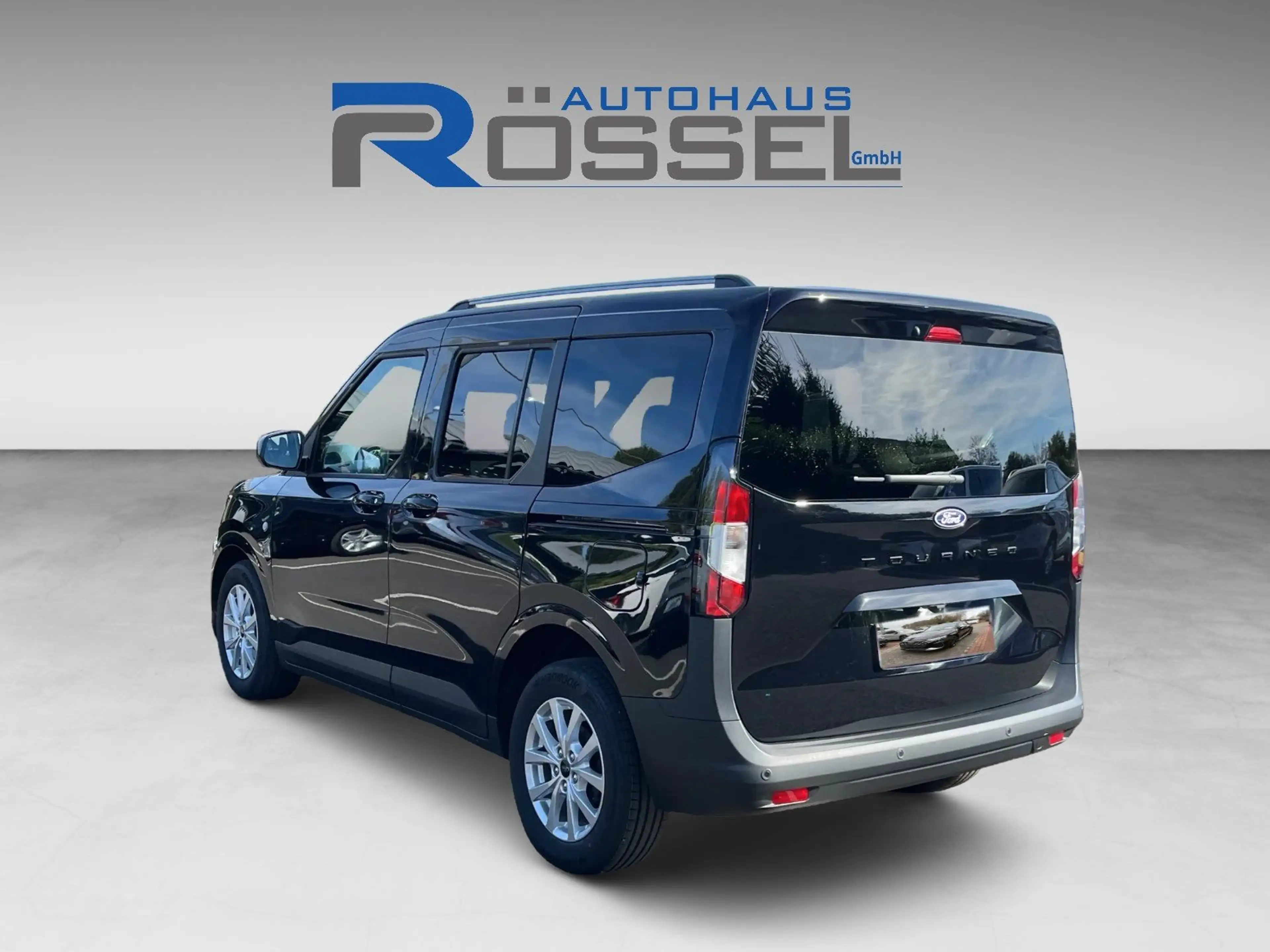 Ford Tourneo Courier 1.0 EcoBoost Automatik Titanium PDC SHZG — photo 7