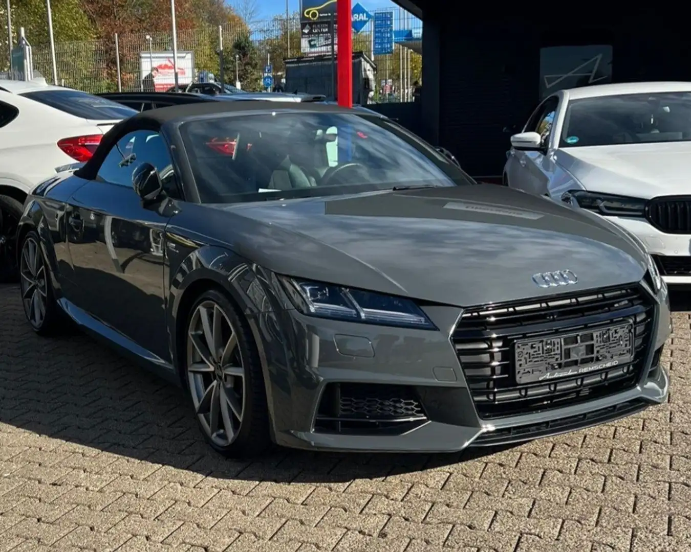 Audi TT Roadster 1.8 TFSI S tronic S Line 20 Zoll Grau - 1