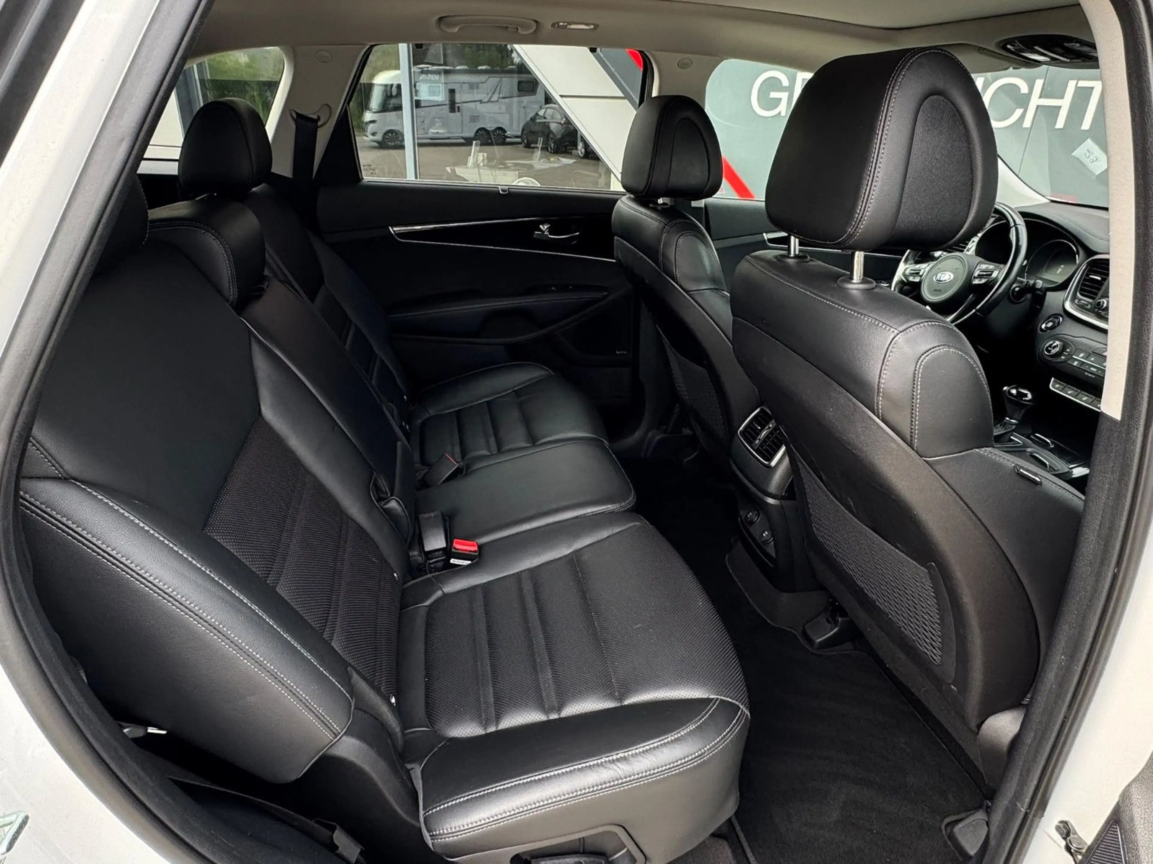 Kia Sorento 2.2 CRDi Platinum Edition 4WD ACC 360° — photo 10