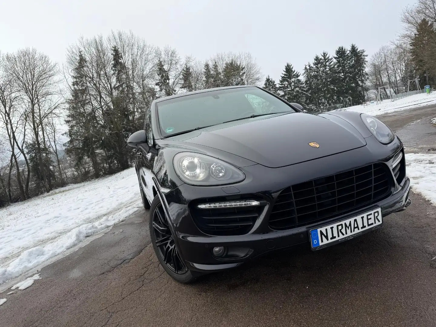 Porsche Cayenne CAYENNE GTS, AEROKIT, NAVI, AHK, LEDER, KLAPPE Schwarz - 1