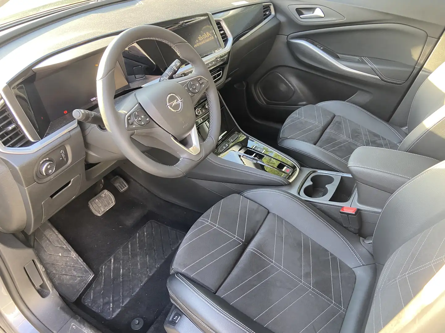 Opel Grandland X Ultimate Silber - 2