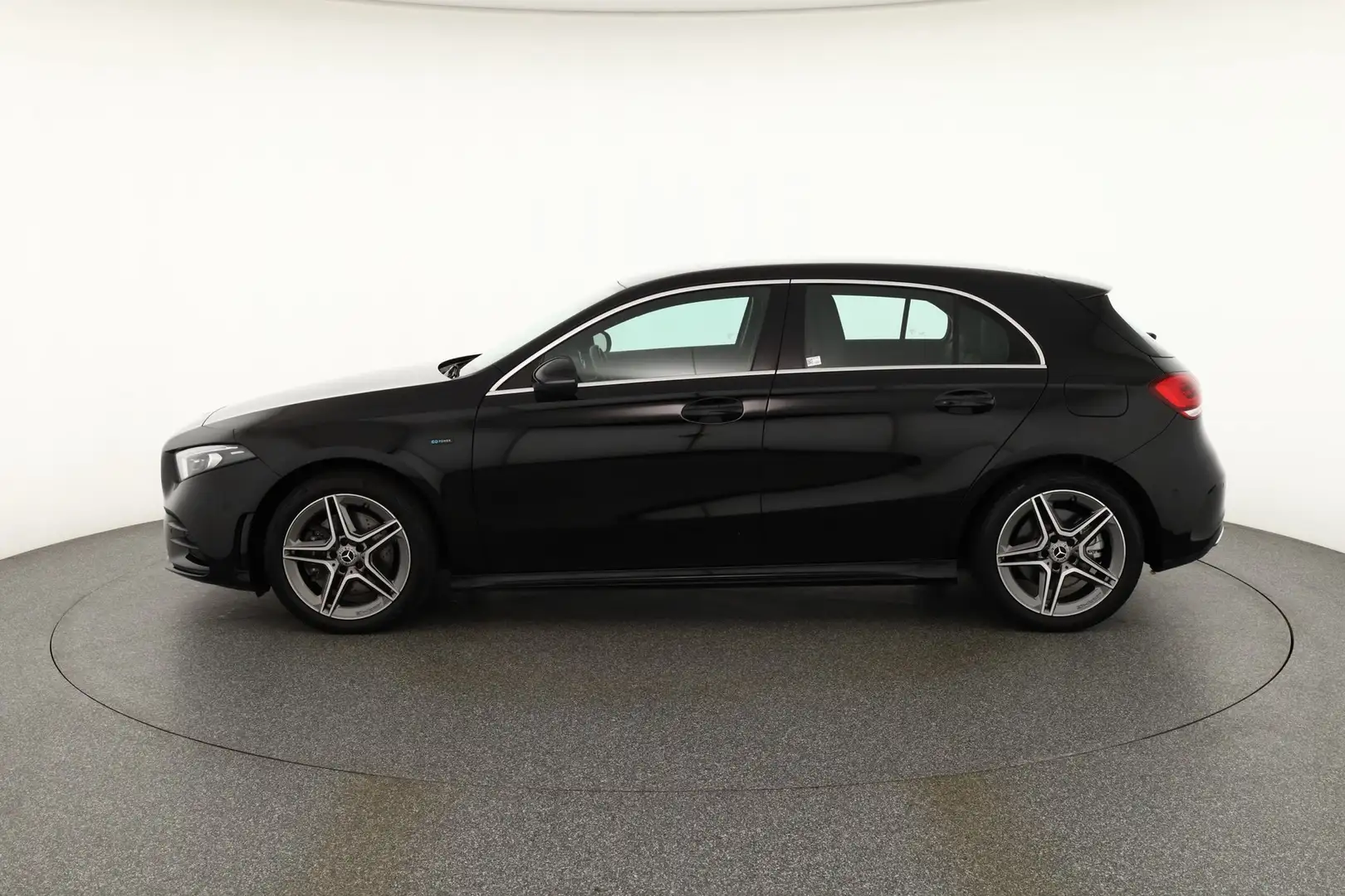 Mercedes-Benz A 250 A250 e AMG Line LED Navi Virtual Cockpit USB Schwarz - 2