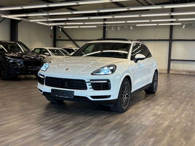Porsche Cayenne E-Hybr Matrix Pano Luft AHK Surround Vie