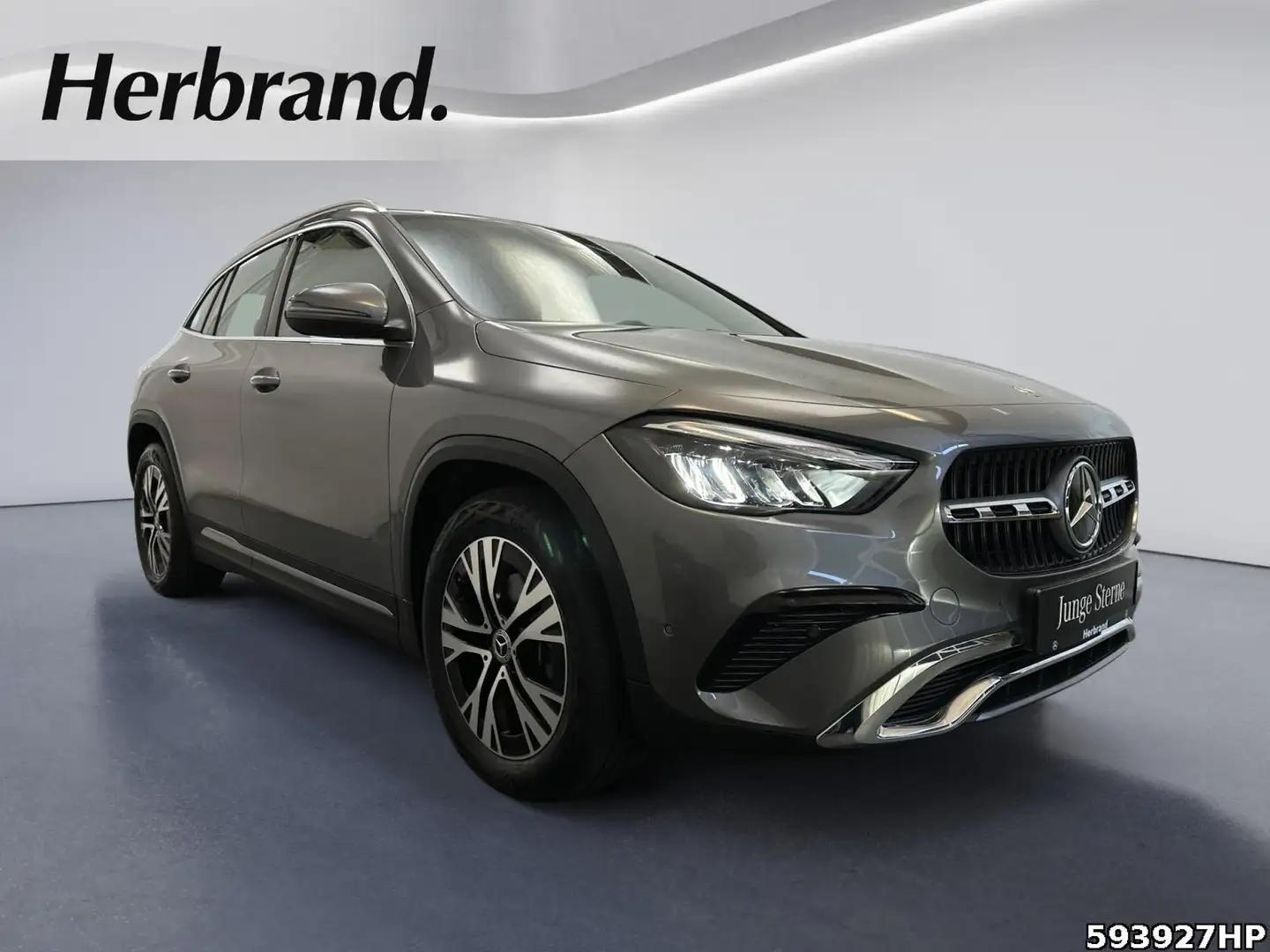 Mercedes-Benz GLA 200 Progressive LED Distronic Kamera Grau - 2