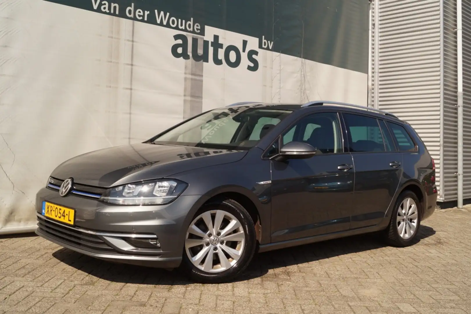 Volkswagen Golf Variant 1.5 TSI 130pk DSG Comfortline Business Grau - 2