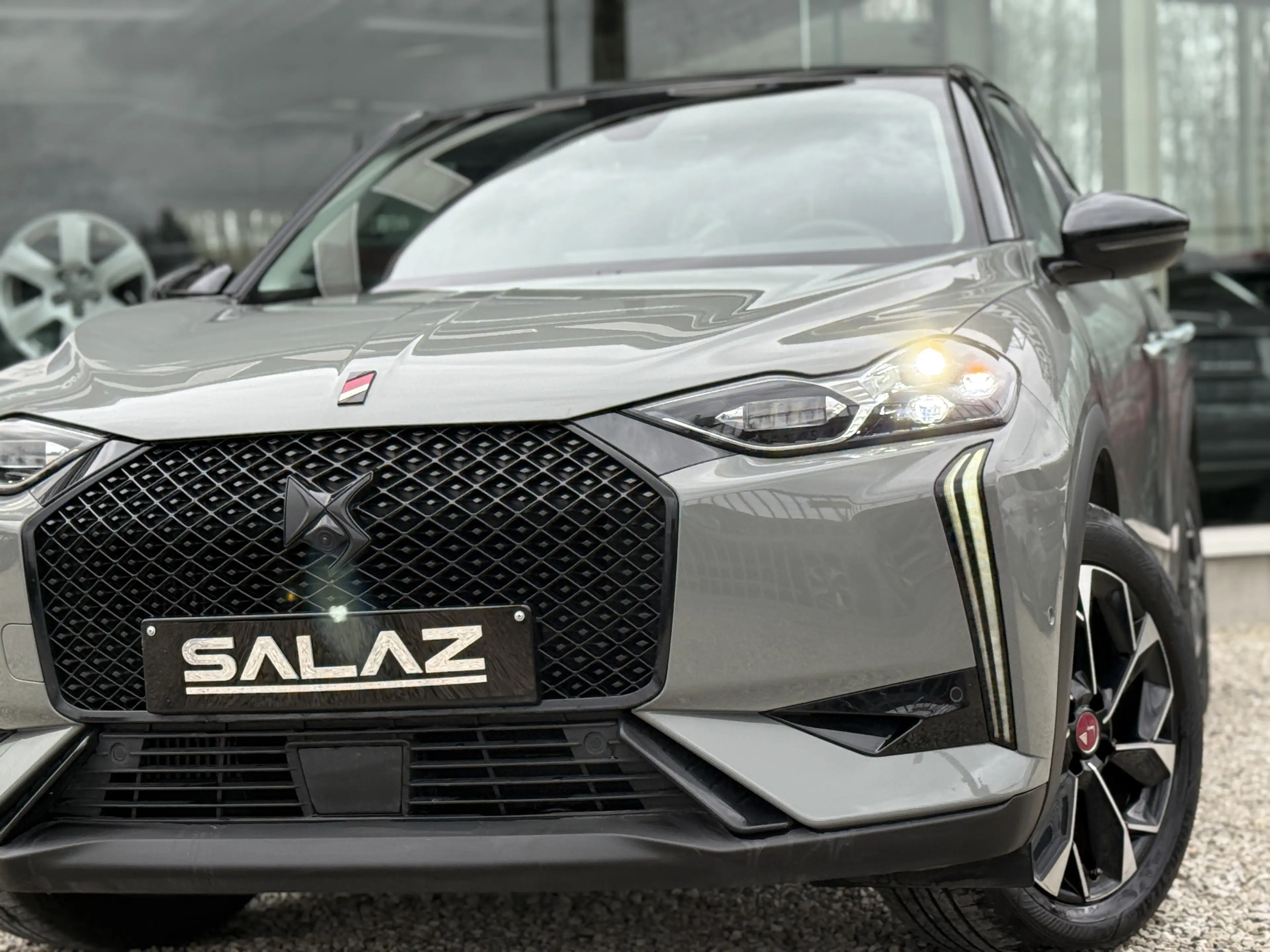DS Automobiles DS 3 Crossback DS 3 CROSSBACK 1.2 TURBO 130 CV So Chic (EU6.3) — photo 3