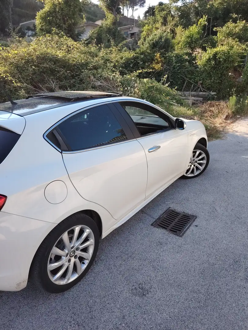 Alfa Romeo Giulietta Distinctive GPL Bianco - 1