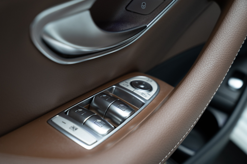 Mercedes-Benz E 300 Estate e Panodak HUD Burmester Leer 360° Memory se — photo 26