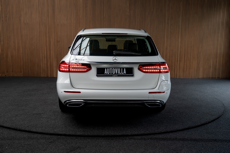 Mercedes-Benz E 300 Estate e Panodak HUD Burmester Leer 360° Memory se — photo 24