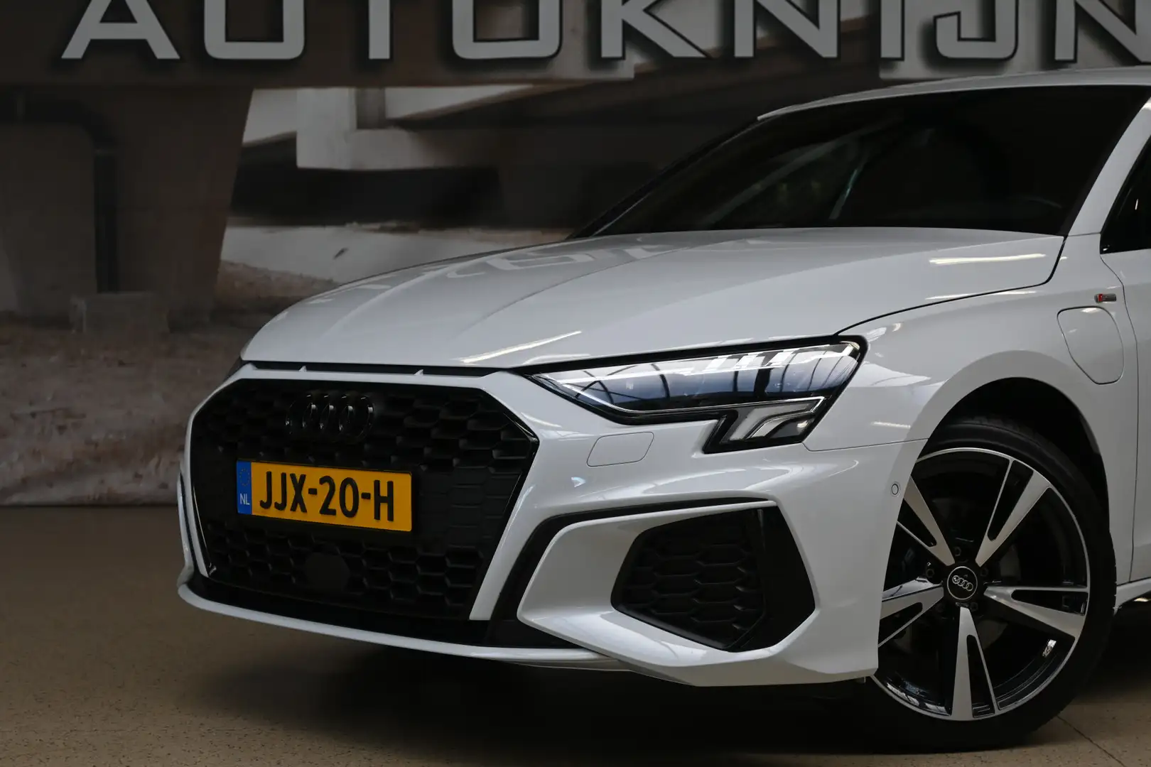 Audi A3 Sportback 40 TFSIe 204pk S edition | RS stoelen | Wit - 2