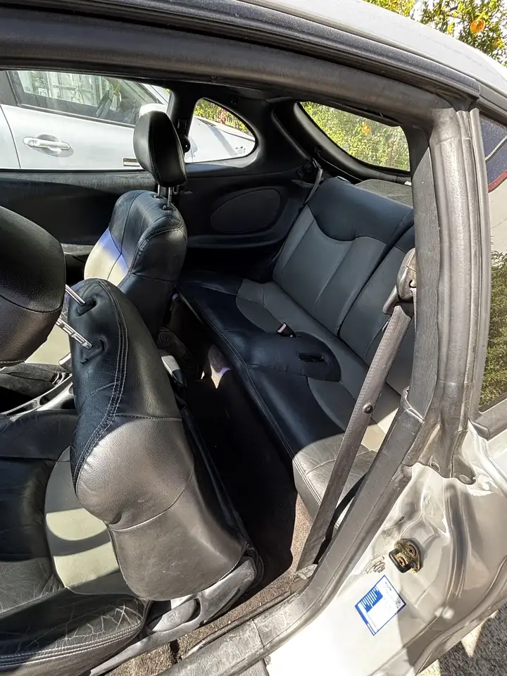 Hyundai Coupe 1.6 16v Air c/2airbag, foto 3