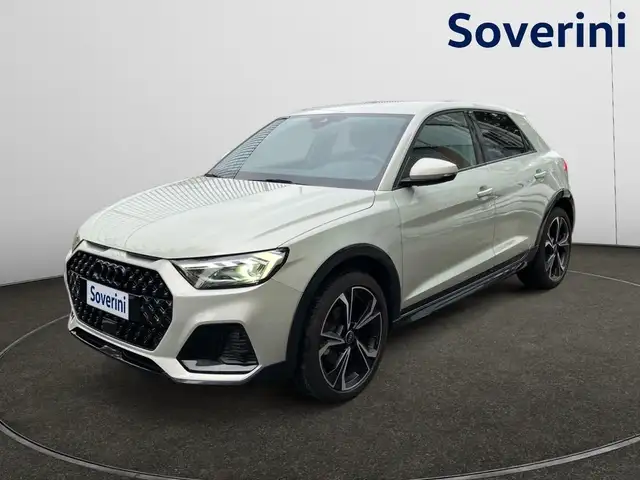 Audi A1 35 TSI S Tronic Identity Contrast