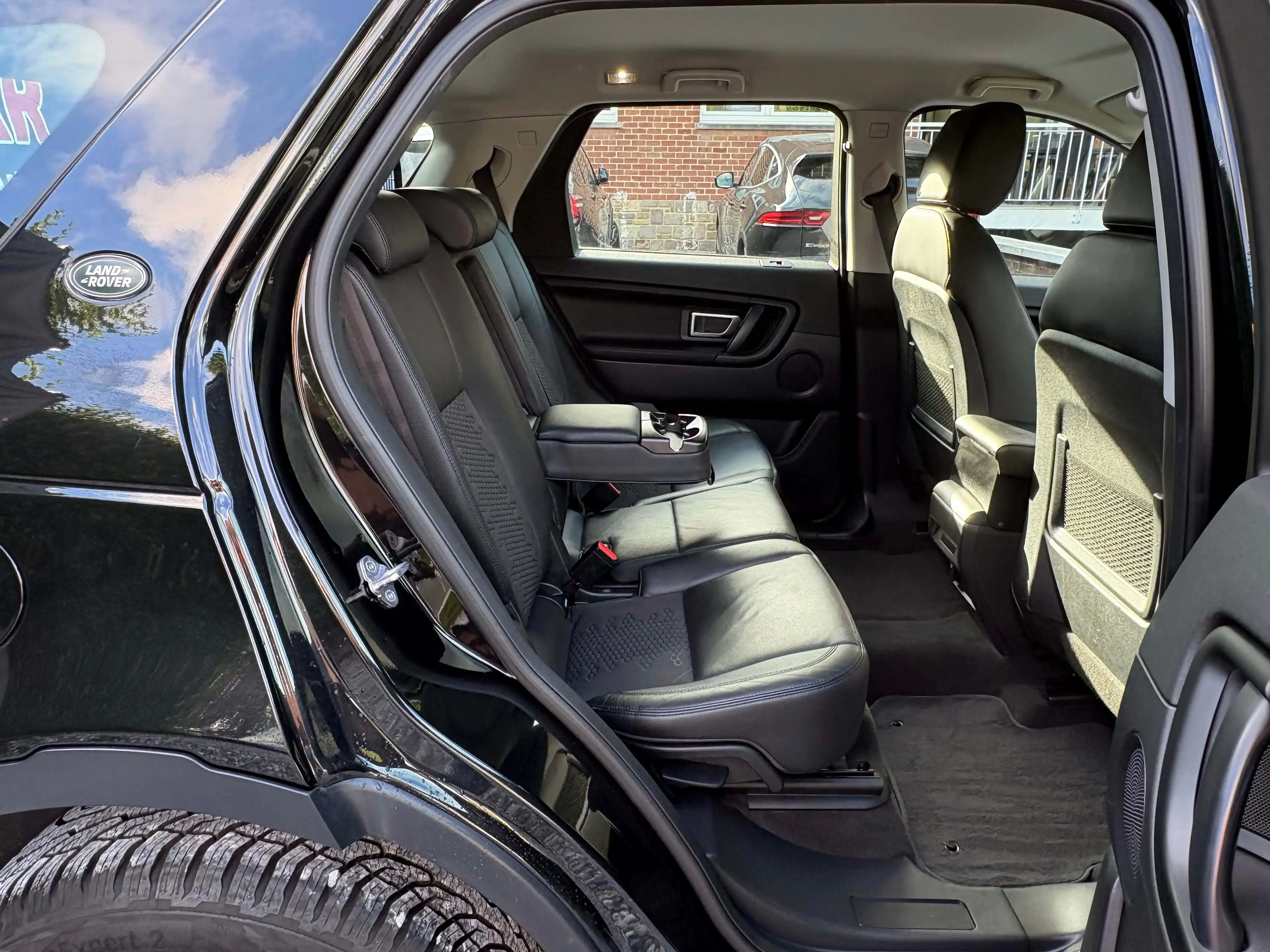 Land Rover Discovery Sport 2.0Td4-1ère Main-Pdc-Cuir-Cruise Control-Nouveaux Pneus... — photo 14