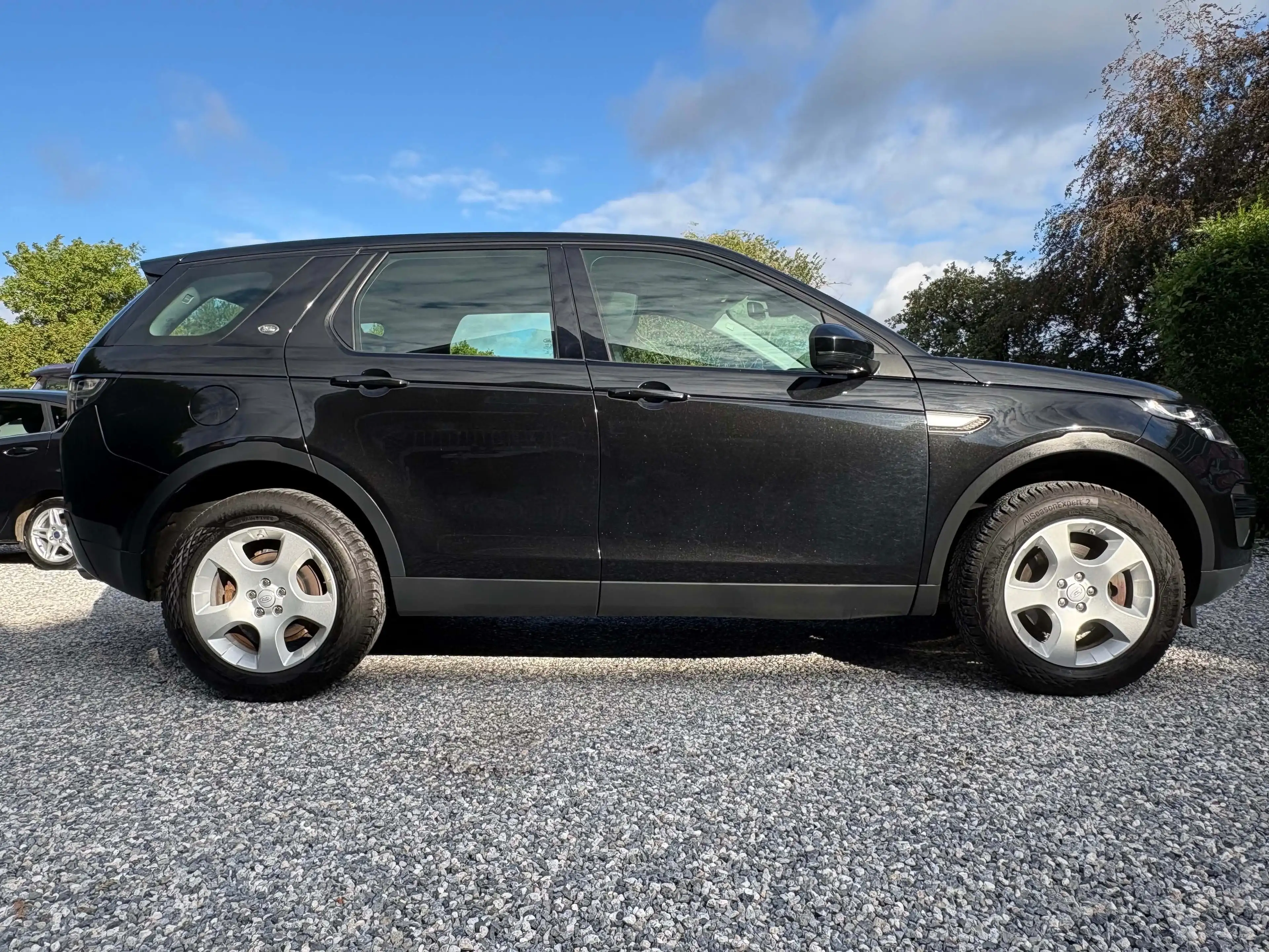 Land Rover Discovery Sport 2.0Td4-1ère Main-Pdc-Cuir-Cruise Control-Nouveaux Pneus... — photo 15