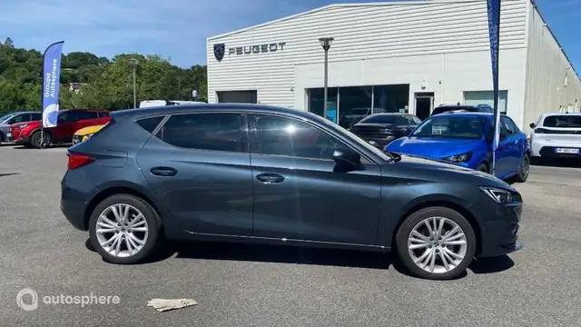 Seat Leon view 4