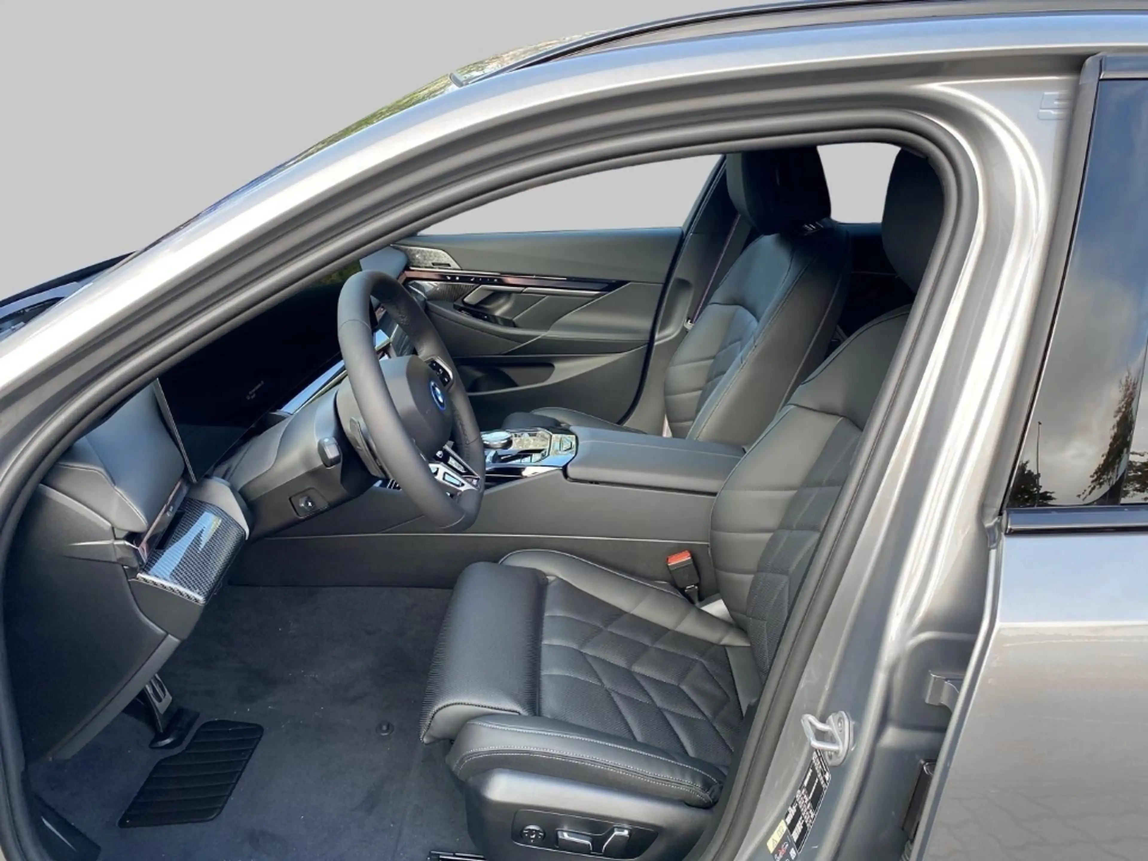 BMW i5 xDrive 40 Touring Sportpaket HUD AD AHK-klappbar P — photo 9