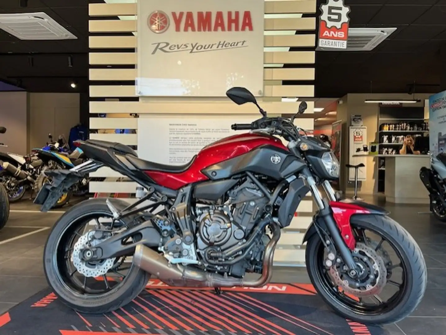 Yamaha MT-07 - 1