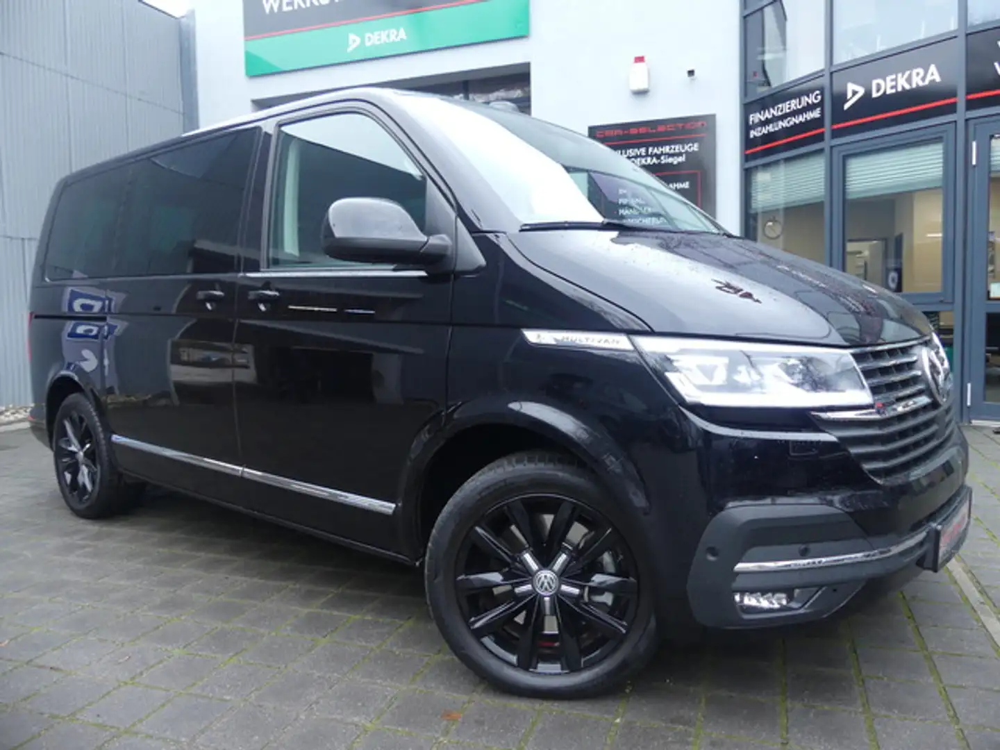Volkswagen T6.1 Multivan 2.0 TDI 4Mot Cruise LED/VIRTUAL/ACC/STHZ Schwarz - 1