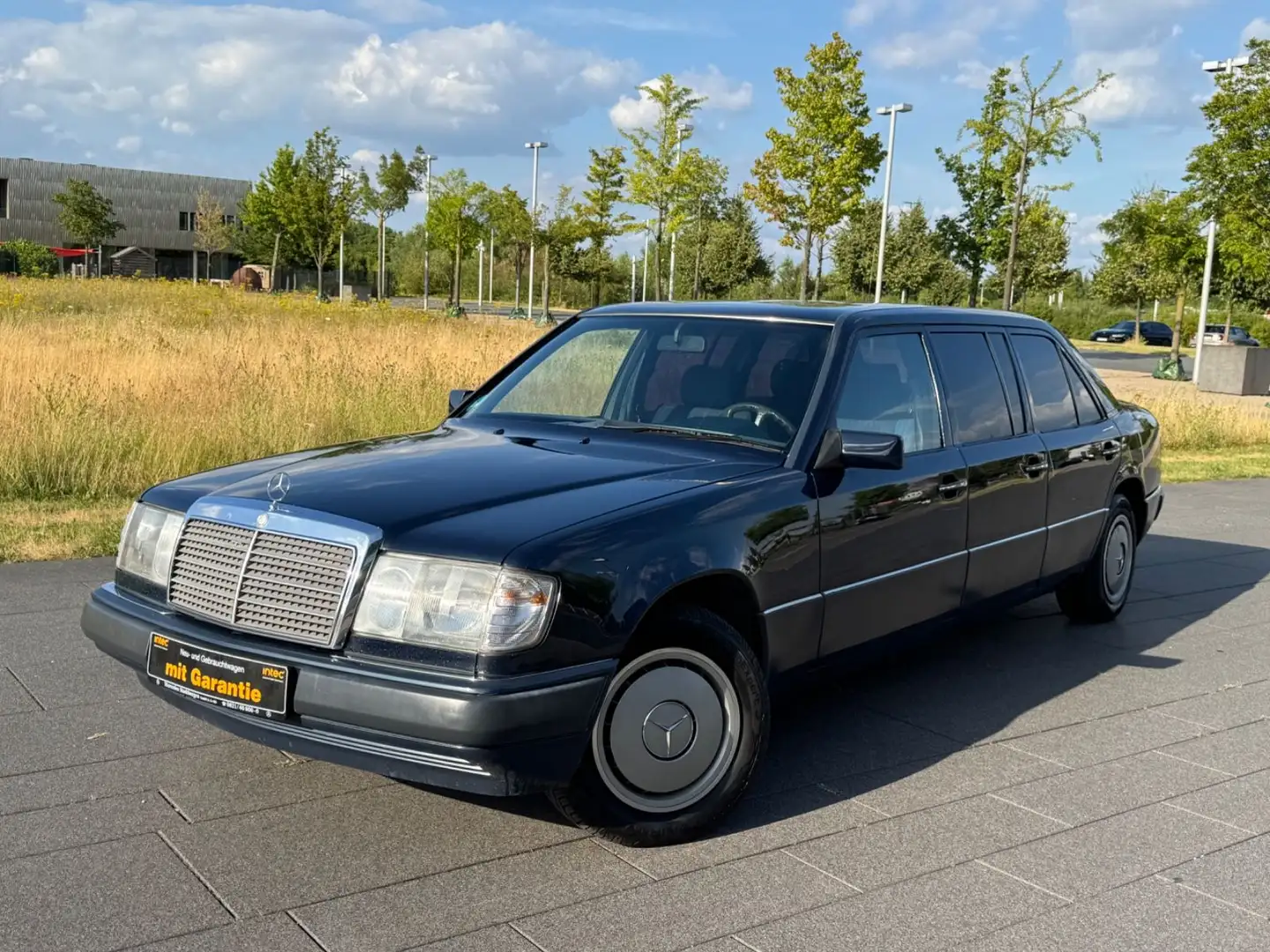 Mercedes-Benz 260 E PULLMAN/H-ZULASSUNG/8-SITZER/AUTOMATIK/GEP - 1