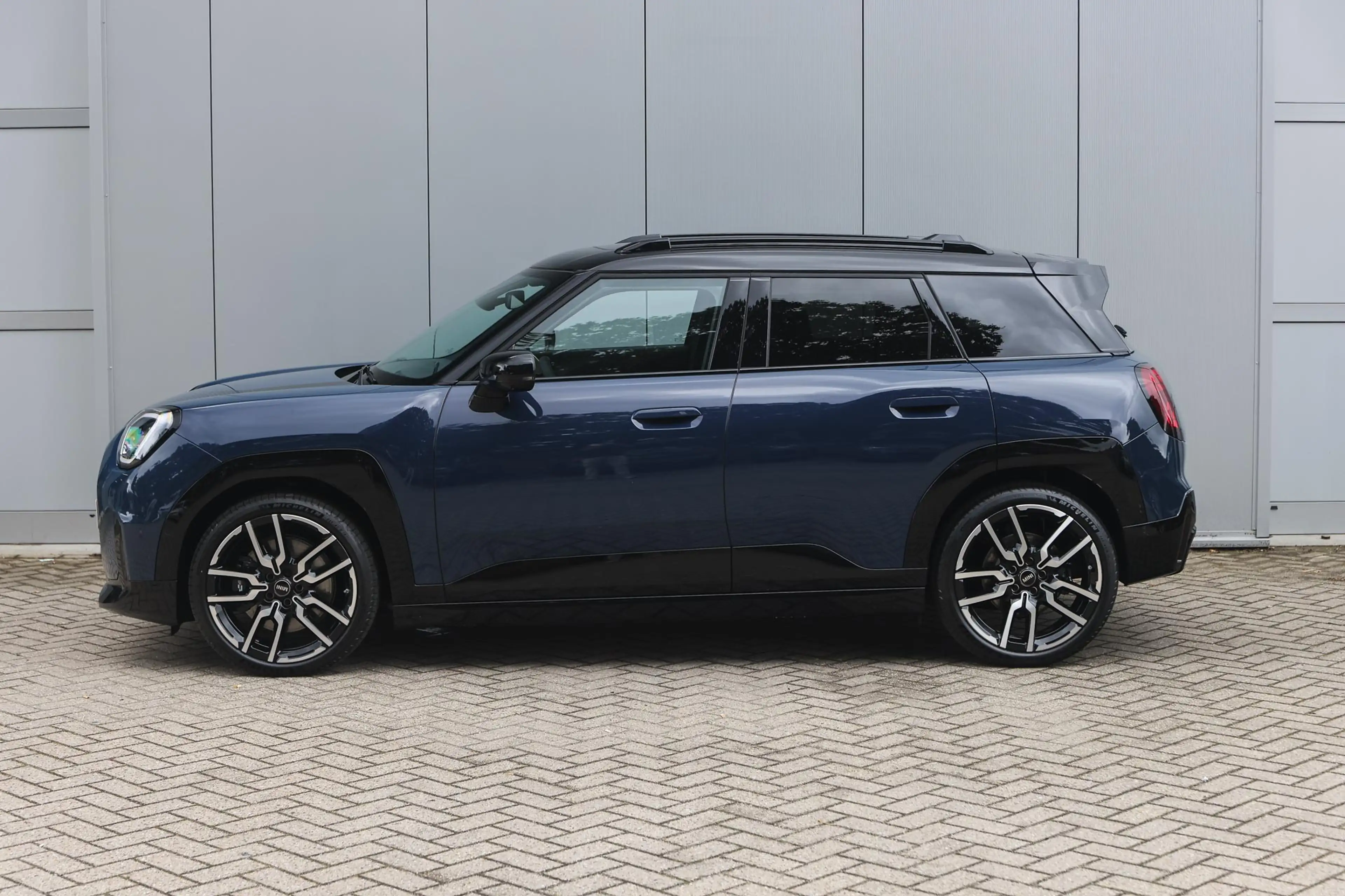 MINI Aceman E / John Cooper Works / Pakket L / 19" JCW Lap Spo — photo 7