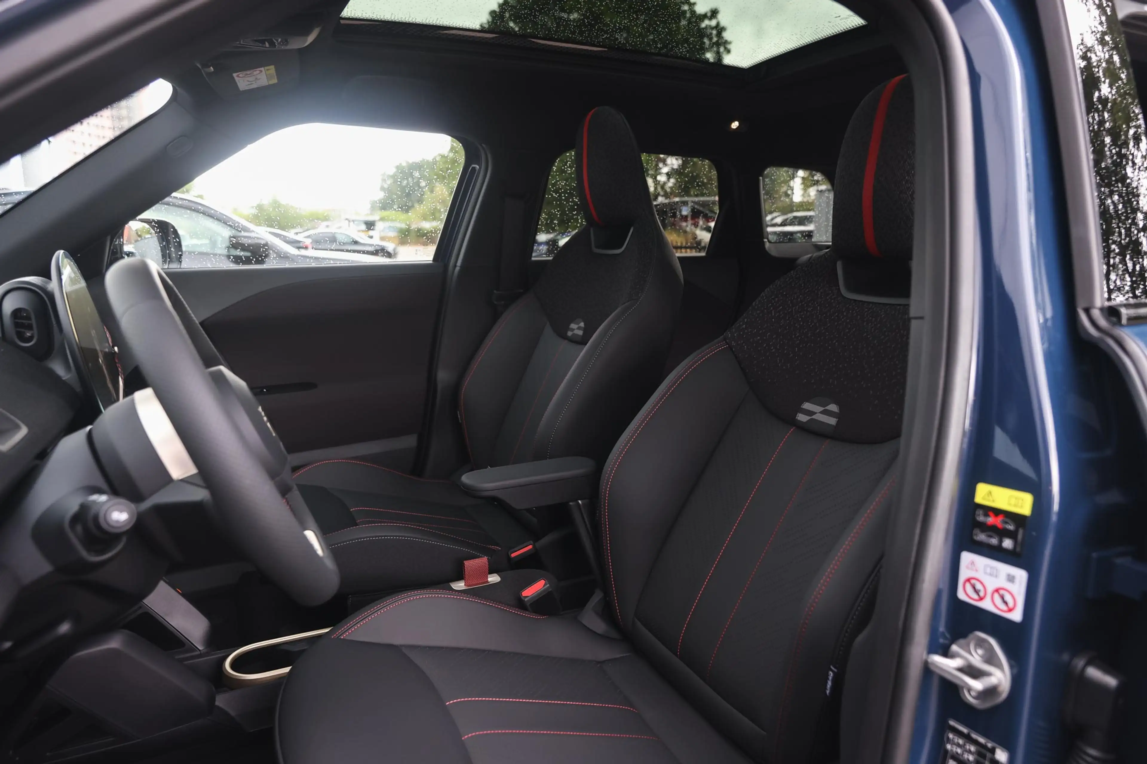 MINI Aceman E / John Cooper Works / Pakket L / 19" JCW Lap Spo — photo 11