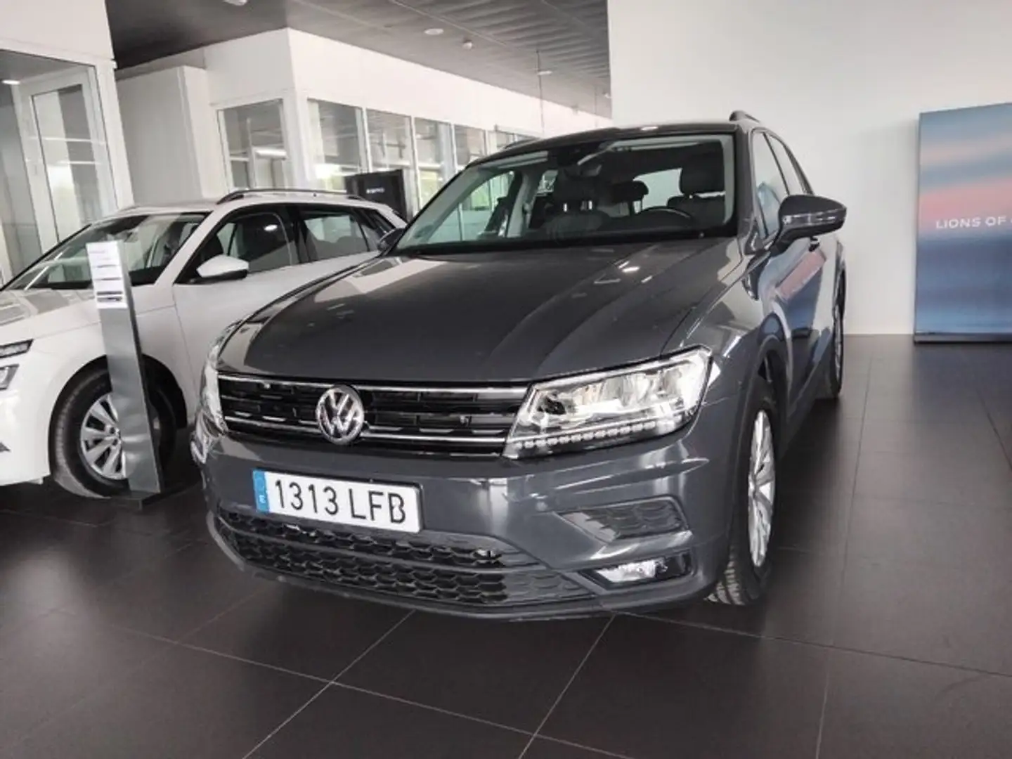Volkswagen Tiguan 1.5 TSI Edition 96kW Gris - 2