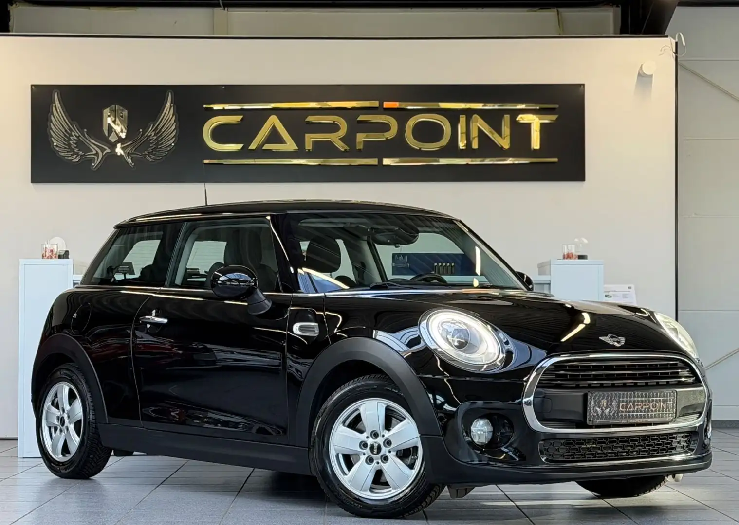 MINI One Mini. One Ambiente Aut./LED/Navi/BT/SHZ Noir - 1