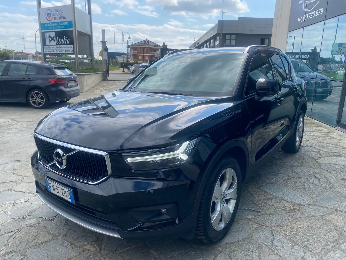 Volvo XC40 2.0 d3 Business Plus geartronic my20 Schwarz - 2