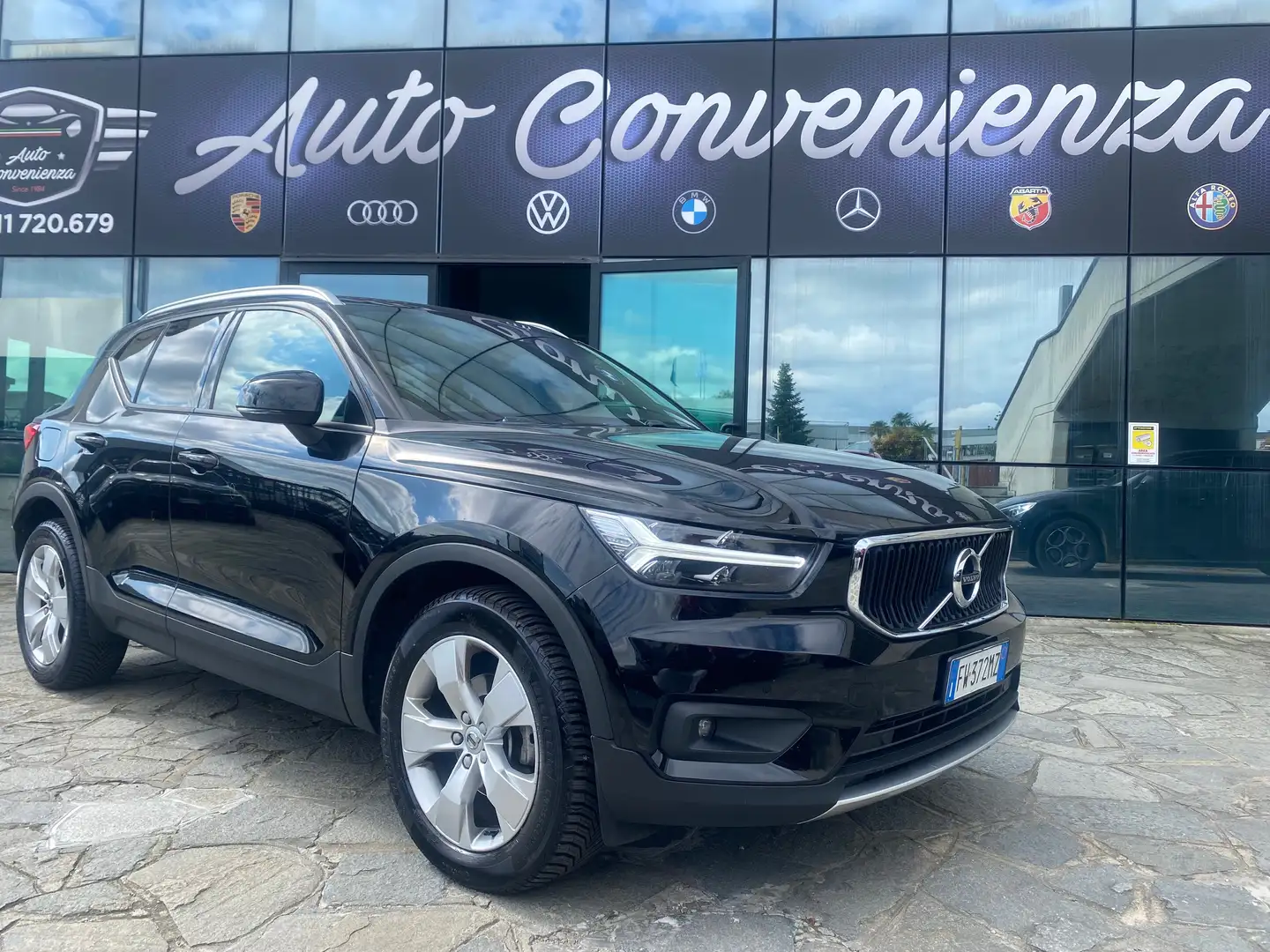 Volvo XC40 2.0 d3 Business Plus geartronic my20 Schwarz - 1