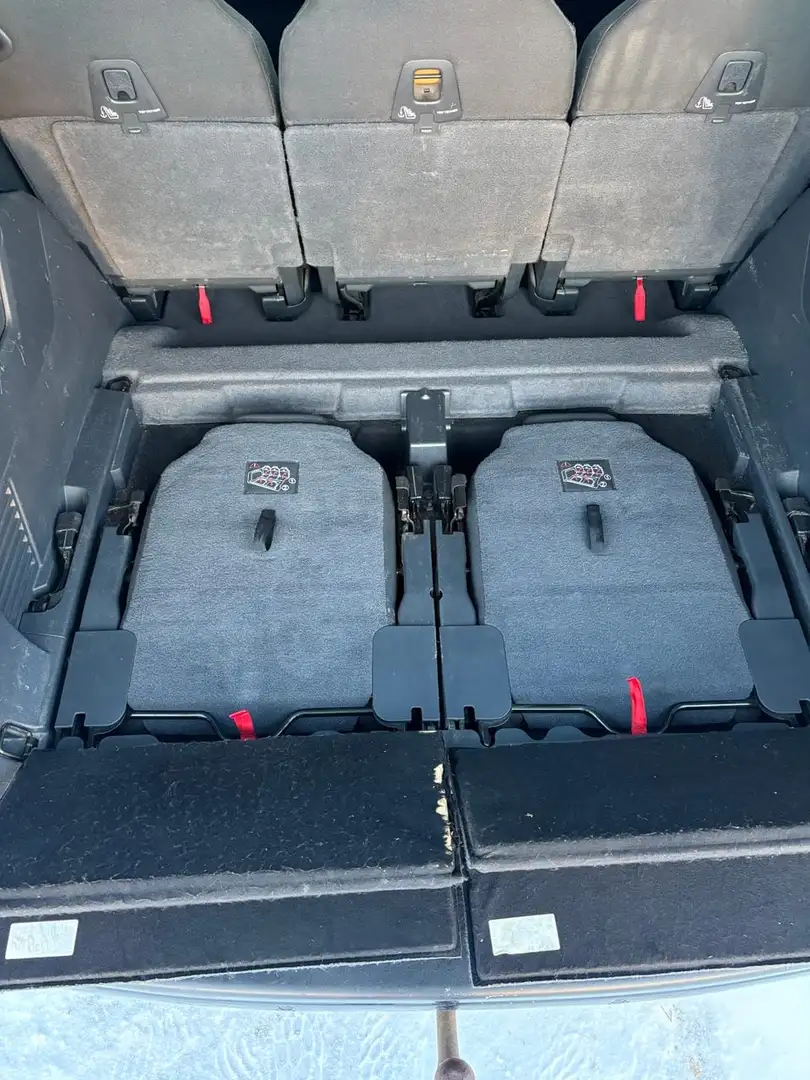 Peugeot 5008 5008 1.6 HDi 112ch FAP BVM6 Série Spéciale Family 5pl - 2